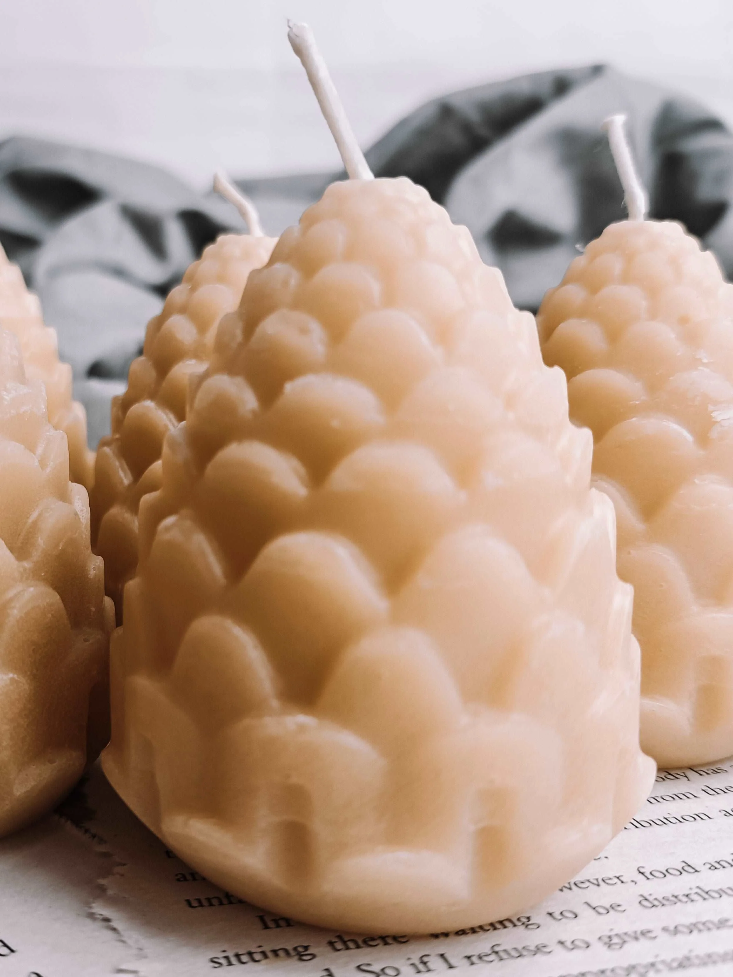 Pine Cone Candle - Image 5